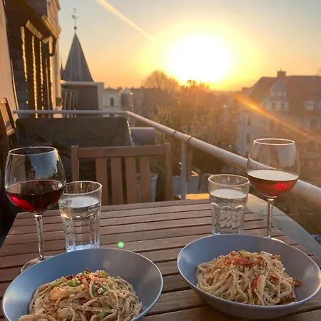 Appartement Dachgeschoss-apartment Im Paulusviertel Mit Blick Auf Kirche *