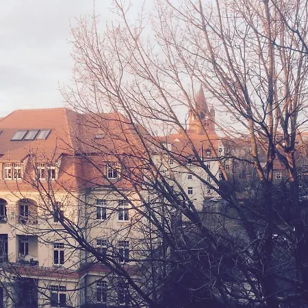 Dachgeschoss-apartment Im Paulusviertel Mit Blick Auf Kirche Appartement Halle (Saale)